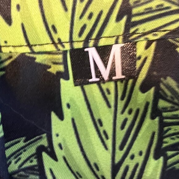 NIP Men's Swim Trunks and Button Down Top Size: Medium - Picture 6 of 8